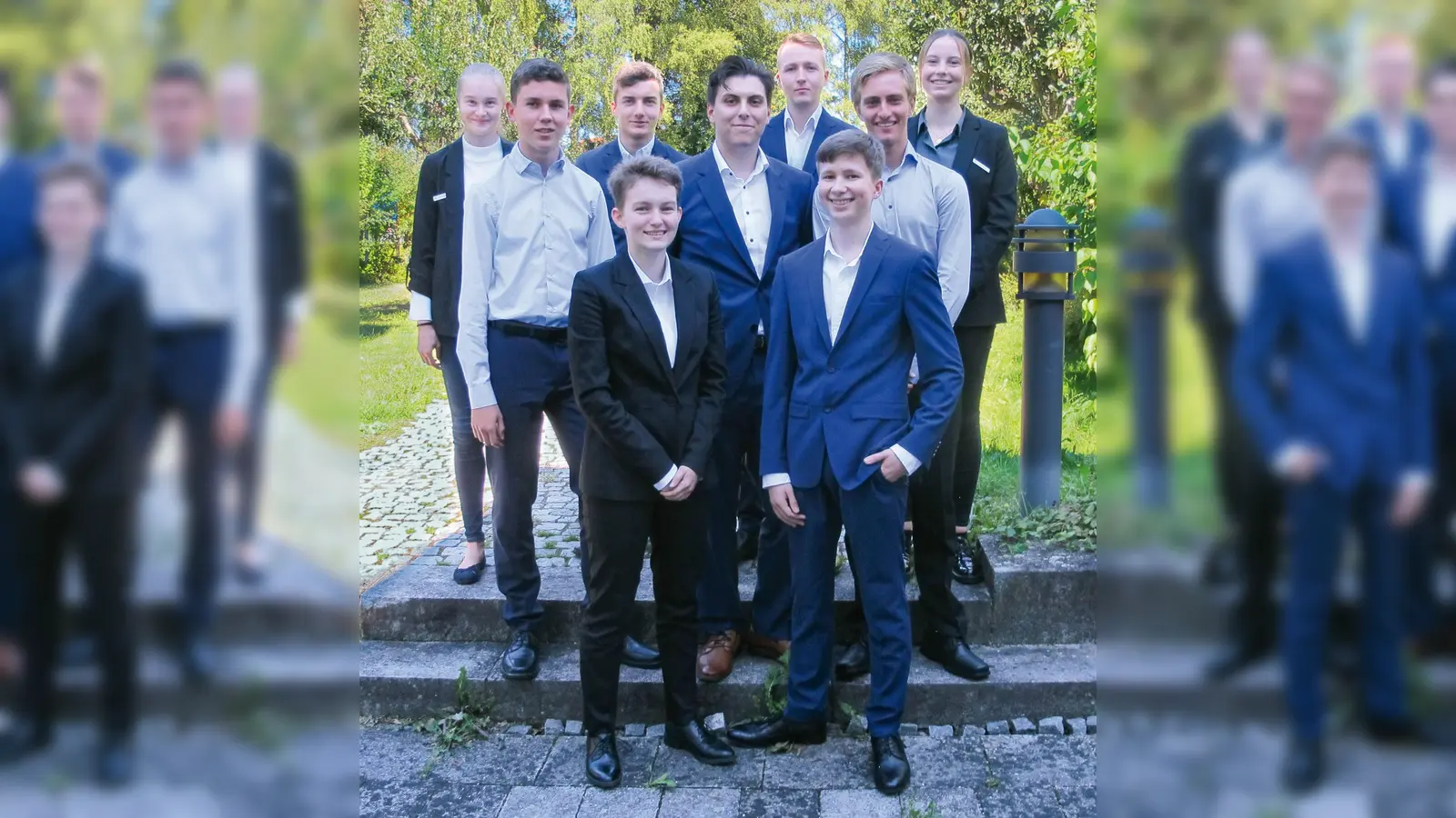 Die neuen Azubis der VR Banken im Landkreis Erding. (Foto: VR Bank)