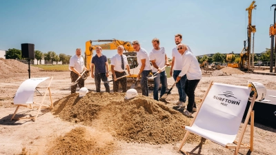Spatenstich war am 28. Juli. (Foto: Surftown MUC)