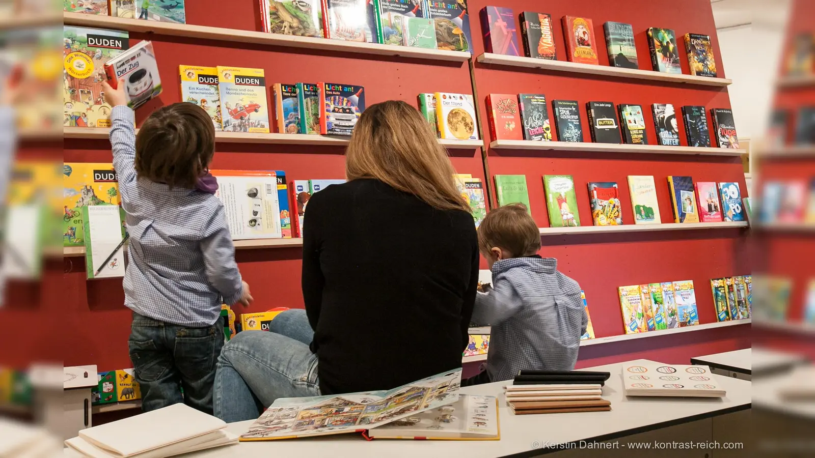 Vom Bilderbuch bis hin zum Kinderkrimi reicht die Bandbreite an spannenden Schmökern, die es hier zu entdecken gibt.  (Foto: Kerstin Dahnert)