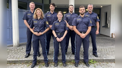 Fünf neue Mitarbeiterinnen und Mitarbeiter traten bei der Polizei Erding Anfang September ihren Dienst an. (Foto: PI Erding)