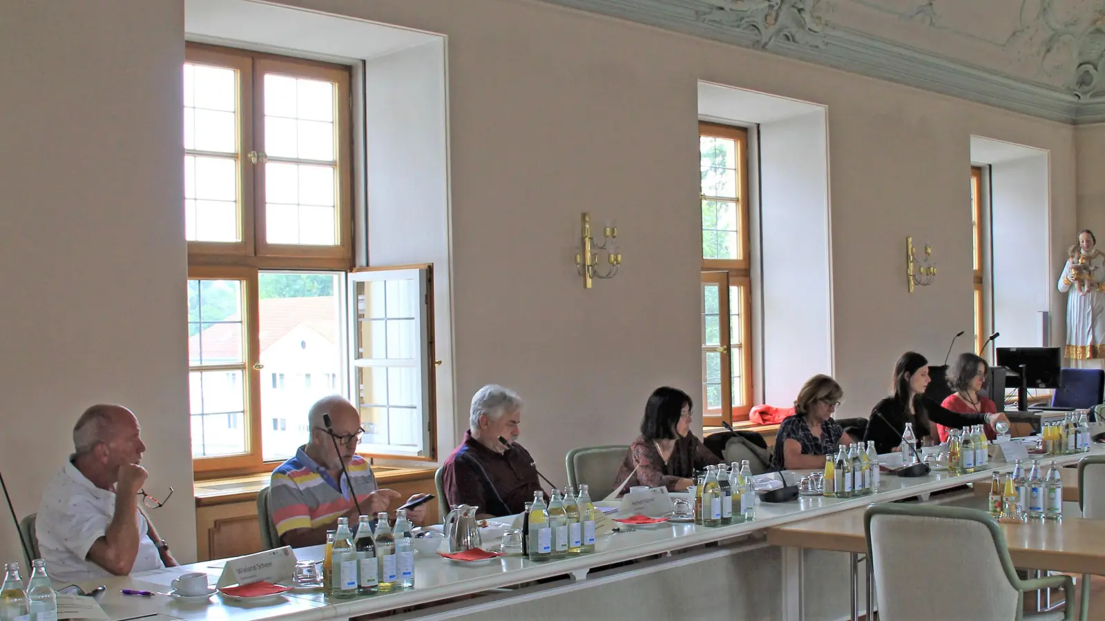 Gemeinsam wollen die Landkreis-Gemeinden einen Weg finden, um die Geflüchteten Menschen vor Ort bestmöglich zu integrieren. (Foto: LRA Freising)