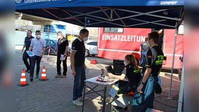 Um keine Dosis verfallen lassen zu müssen, wurde ein temporäres Impfzentrum aus dem Boden gestampft. (Foto: cba)