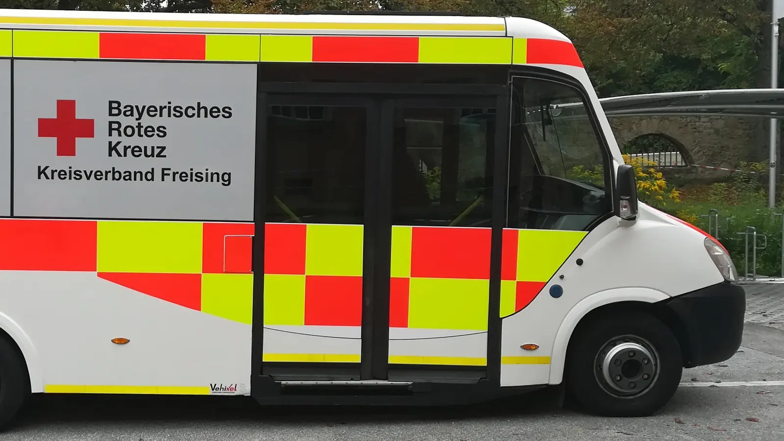 Mobile Impfteams kommen nun auch zu Bettlägerigen oder in kleinere Betriebe. (Foto: LRA)