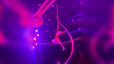 Atemberaubende Artistik gibt es in Erding am Volksfestplatz zu sehen. (Foto: Circus Diabolo)