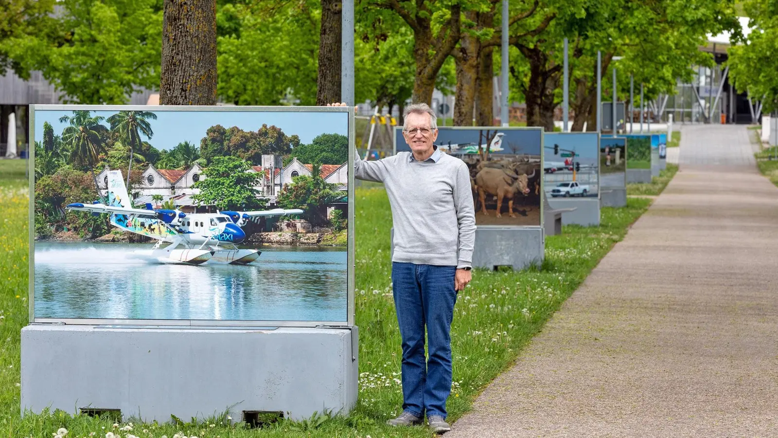 Luftfahrt-Journalist und Fotograf Dietmar Plath hat jahrzehntelang Flughäfen porträtiert - jetzt zu sehen in einer Open-Air-Ausstellung am Flughafen. (Foto: Michael Fritz/FMG)