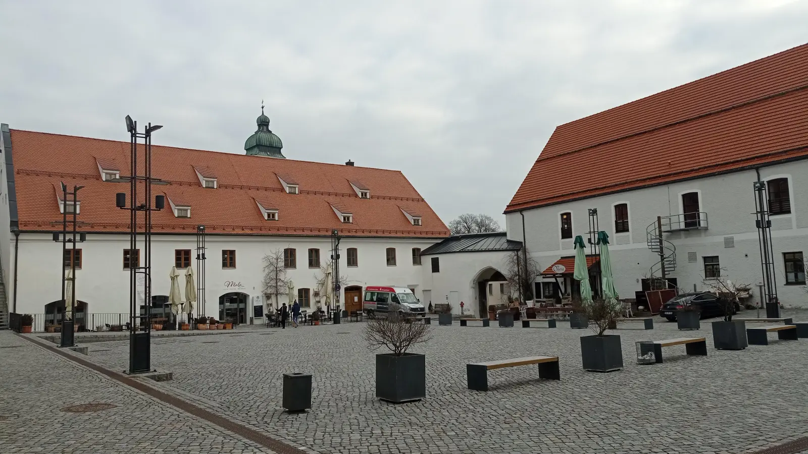 Einst Kuhstall, heute Freizeit-, Bildungs- und Kulturstätte. Der Klosterbauhof im Herzen Ebersbergs legte eine erstaunliche Karriere hin.  (Foto: Stefan Dohl)