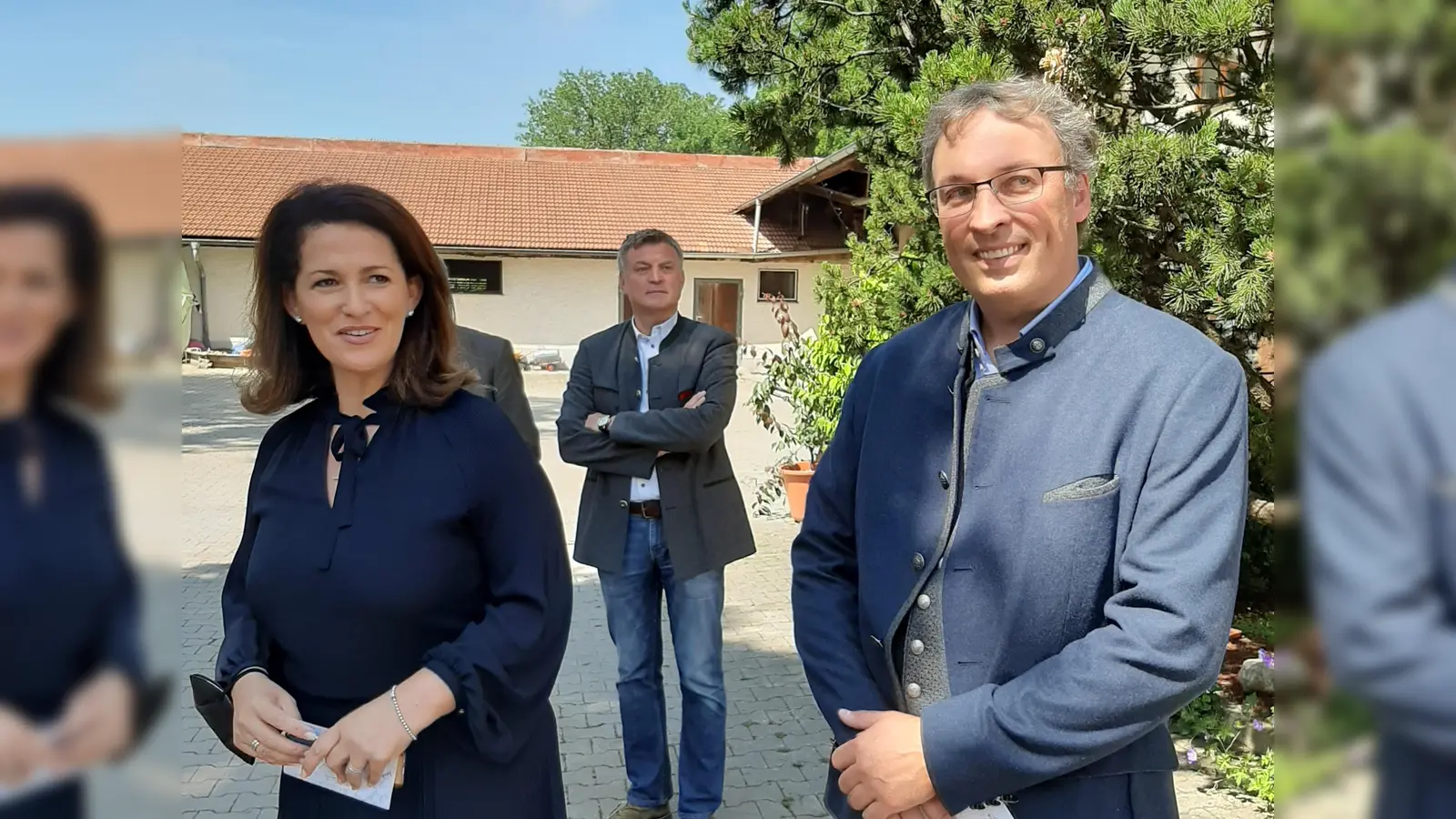 Staatsministerin Michaela Kaniber, hier mit dem ELF-Kreisvorsitzenden Michael Hamburger, kommt zum Erntedankfest nach Grucking.  (Foto: red)