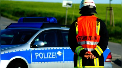 Zwei Schwer- und sieben Leichtverletzte sind die Bilanz des schweren Unfalls auf der A9. (Foto: Symbolbild/pixabay)