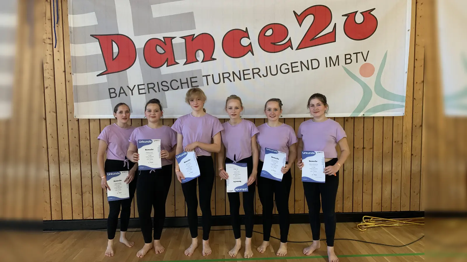 Die Mädchen der SpVgg Altenerding konnten bei Dance2u viel Erfahrung sammeln und belegten den 6. Platz. (Foto: SpVgg Altenerding)