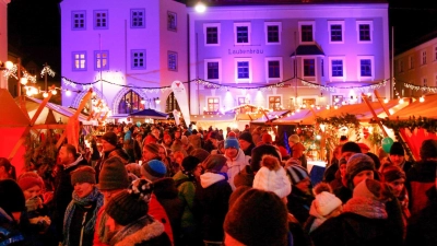 Dicht an dicht ginge es her beim Christkindlmarkt - angesichts der Lage zu riskant.<br> (Foto: Masell)