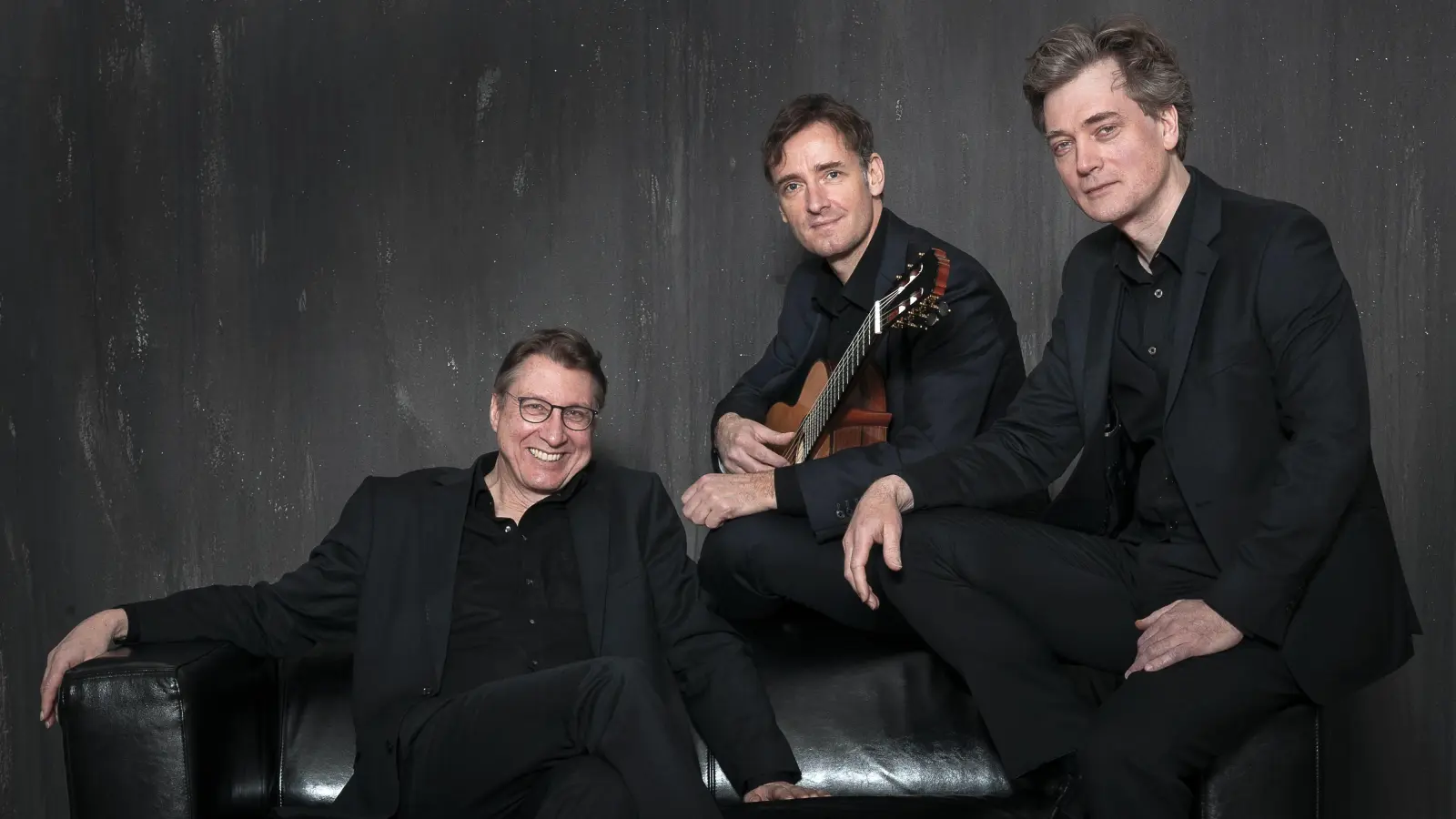 Das Münchner Gitarrentrio konzertiert im Pavillon der Musikschule. (Foto: Mikhail Antropov)