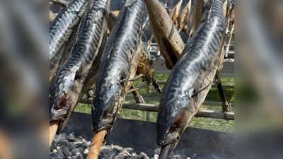Steckerlfisch gehört zu Karfreitag einfach dazu! (Foto: hw)