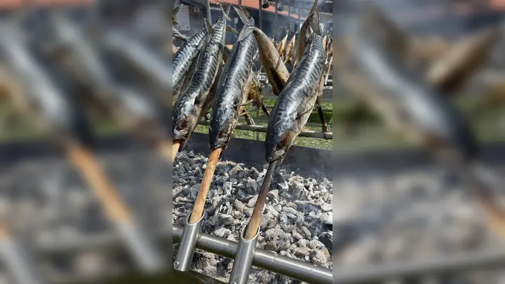 Steckerlfisch gehört zu Karfreitag einfach dazu! (Foto: hw)