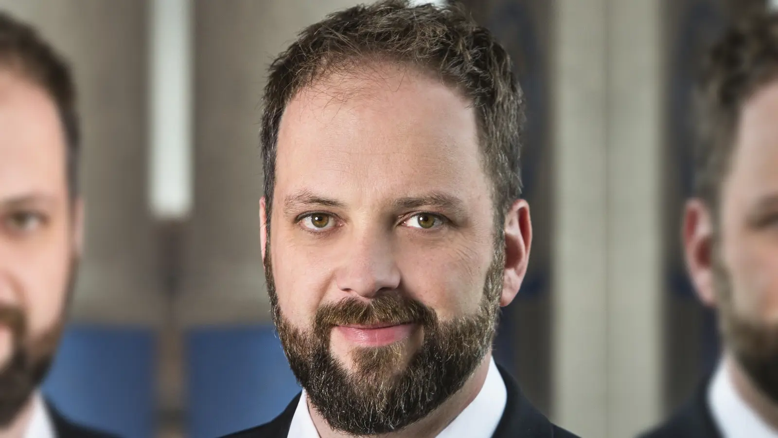 Oberbürgermeister Tobias Eschenbacher wünscht den Freisingern ein frohes Fest. (Foto: Sophie Kirchmaier)