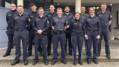 Die neuen Erdinger Polizeibeamten starteten am 1. März ihren Dienst. (Foto: PI Erding)