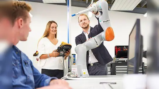 Studiengänge im Bereich Technik, Informatik und Informationstechnologie sind sehr beliebt.  (Foto: hochschule dual)