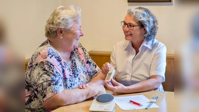 Im vergangenen Jahr wurden 5.593 Notrufe abgesetzt und alle Kunden mit fachgerechter Hilfe durch BRK Mitarbeiter unterstützt.  (Foto: Thomas Plettenberg/BRK)