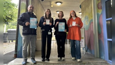 v.l.n.r. Kemal Cildir, Sophia Langmeier, Nikola Schreyer und Sabine Trettenbacher (Foto: Stadtwerke Erding)