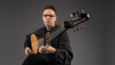 Christoph Eglhuber ist musikalischer Leiter des Barockensembles. (Foto: Claudia Reiter Photo-Atelier)