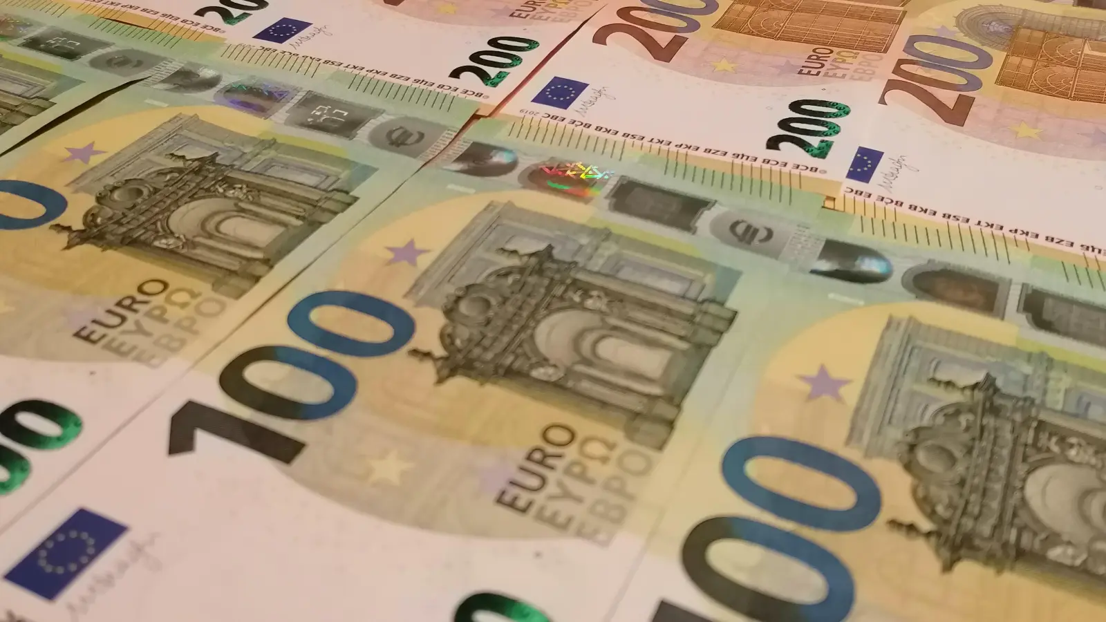 Als Anerkennung erhalten die teilnehmenden Schulen, die praxistaugliche Konzepte einreichen, jeweils eine einmalige Geldspende von 500 Euro. (Foto: job)