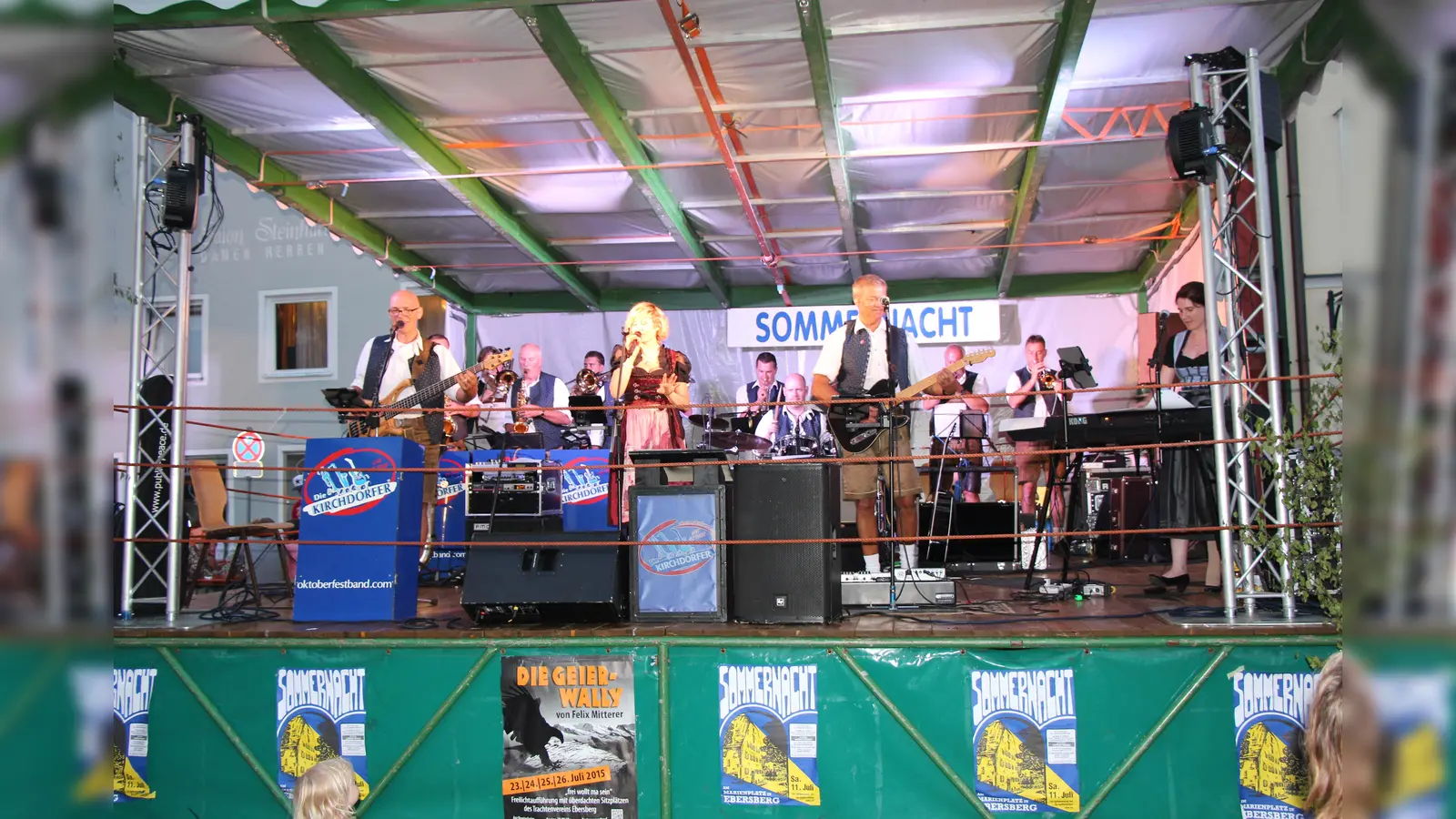 Ab 20.00 Uhr sorgt die aus dem Hackerzelt bekannte Oktoberfestband »Die Kirchdorfer« für Wiesnstimmung bis tief in die Nacht hinein.  (Foto: VA)