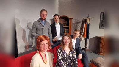 Bissig und voll schwarzem Humor zeigt das Ensemble des Theaterverein Markt Schwaben die gefeierte französische Komödie "Der Vorname".  (Foto: Theaterverein)
