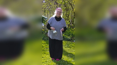 Barbara Nickel ist auch mit 80 Jahren noch künstlerisch aktiv. (Foto: M. Lang)