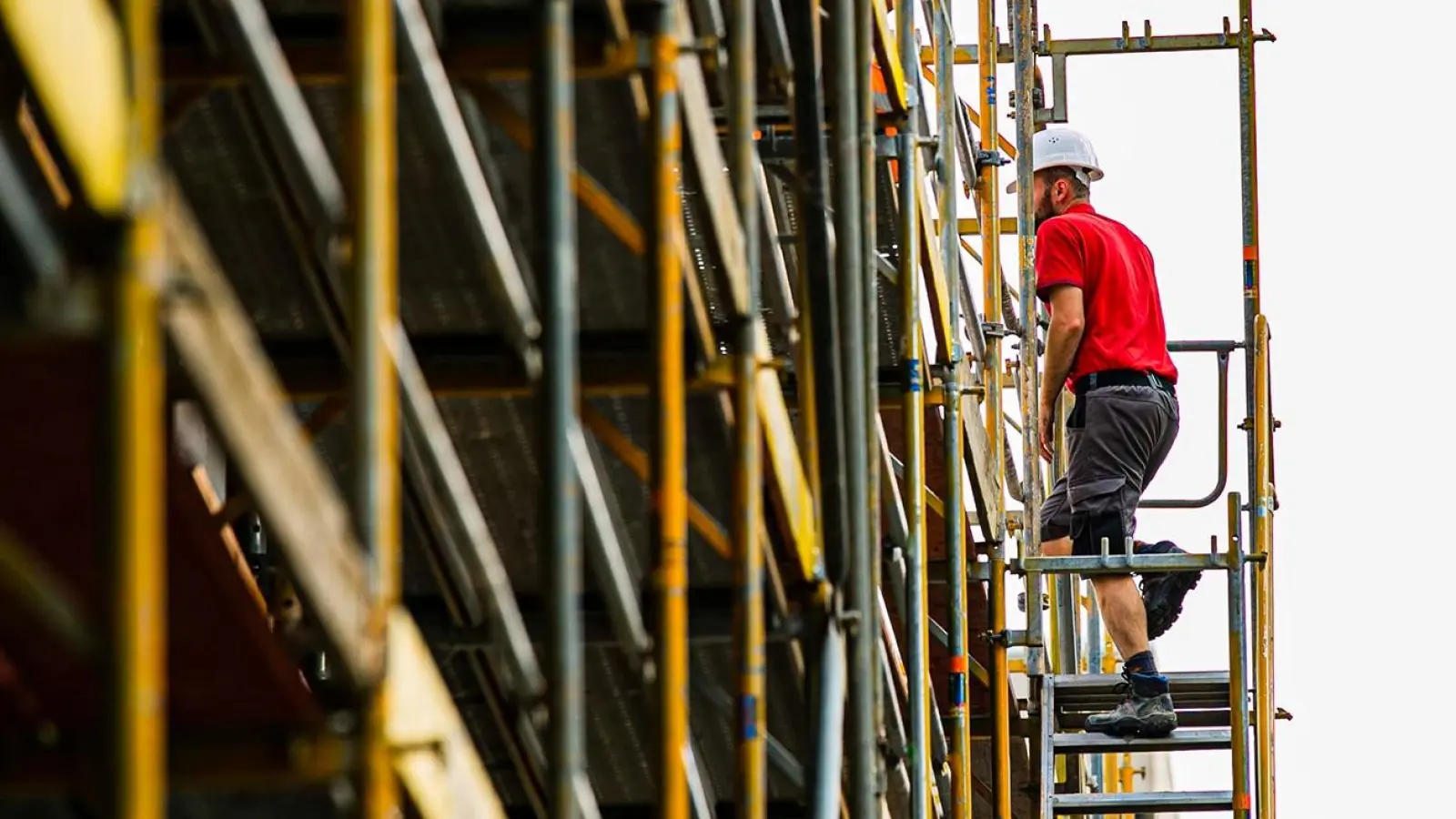 Eine Ausbildung auf dem Bau ist gut bezahlt und bietet viele Karrieremöglichkeiten. (Foto: IG Bau/Ferdinand Paul)