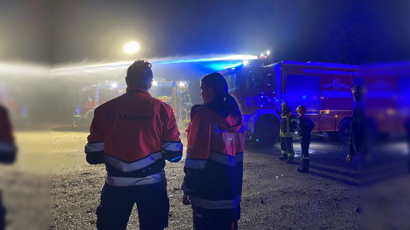 Beim gemeinsamen 24-Stunden-Übungstag stellten Jugendfeuerwehr und Malteser Jugend aus Erding ihre Kenntnisse unter Beweis. (Foto: Aron Pöhlmann/Feuerwehr Erding)