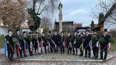 Die Bauernhochzeit im letzten Jahr war ein Riesenereignis. Im Bild: Die Hochzeitslader. (Foto: Jungbauernschaft Altenerding)