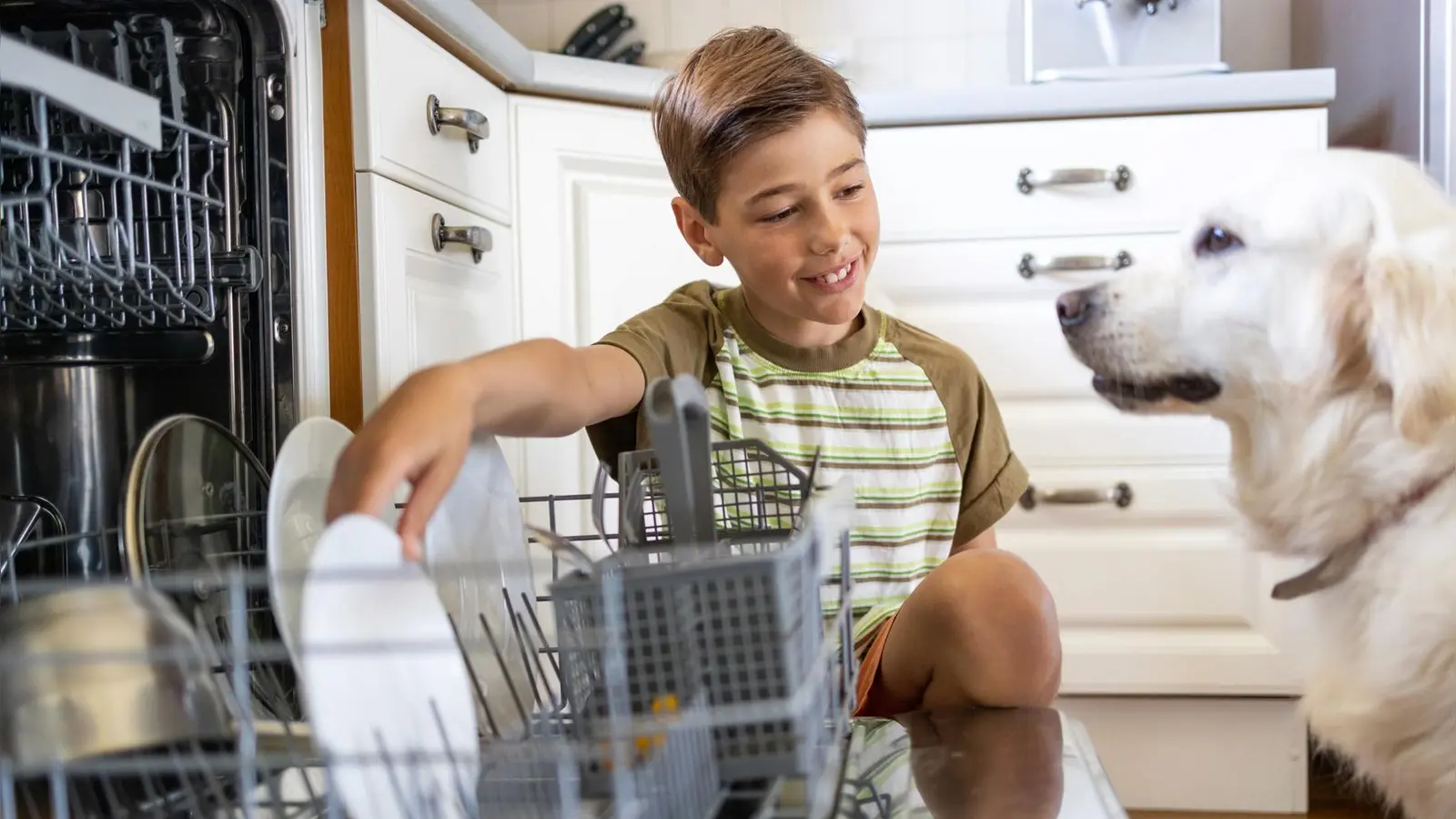Beim Neukauf eines Geräts sollte man genau hinsehen! (Foto: LRA/c pikselstock AdobeStock/feliks szewczyk)