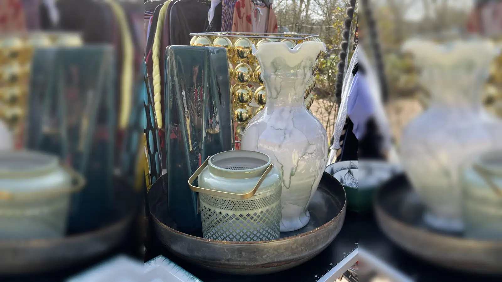 Endlich wieder Flohmarktfreuden in Erding. (Foto: hw)