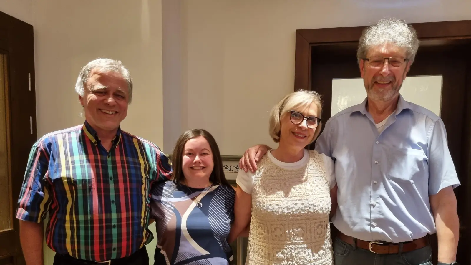 Neuer Vorstand: Fritz Isenmann (rechts) löst als Vorsitzender Irene Herrmann ab. Erni Pichler als seine Stellvertreterin, Jana Brückner als Schriftführerin und Markus John als Kassier (von rechts) komplettieren das Team. (Foto: Markus John)
