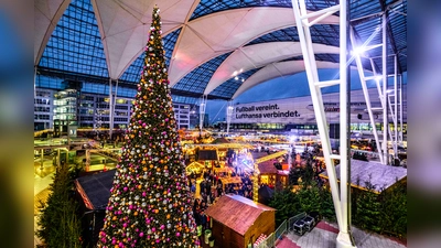 Weihnachtstimmung auf Europas größter überdachter Freifläche (Foto: ANDREAS SCHEBESTA)