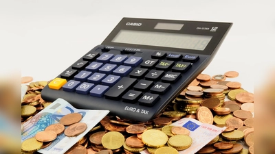 Die monatliche Versteuerung des Dienstwagens bleibt bei Stillstand bestehen. (Foto: CCO)