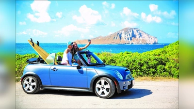 Um am Urlaubsort mobil zu sein, sollte ein Mietwagen möglichst früh reserviert werden.  (Foto: Sunny Cars / txn)