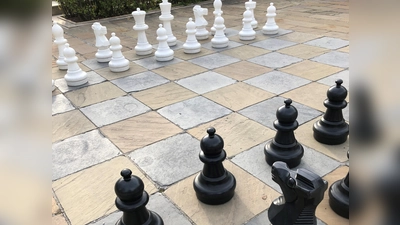 Schach spielen macht nicht nur Spaß, sondern fördert auch die Konzentrationsfähigkeit und beugt Demenz vor.  (Foto: hw)